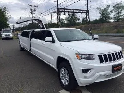 jeep cherokee stretch limo 2
